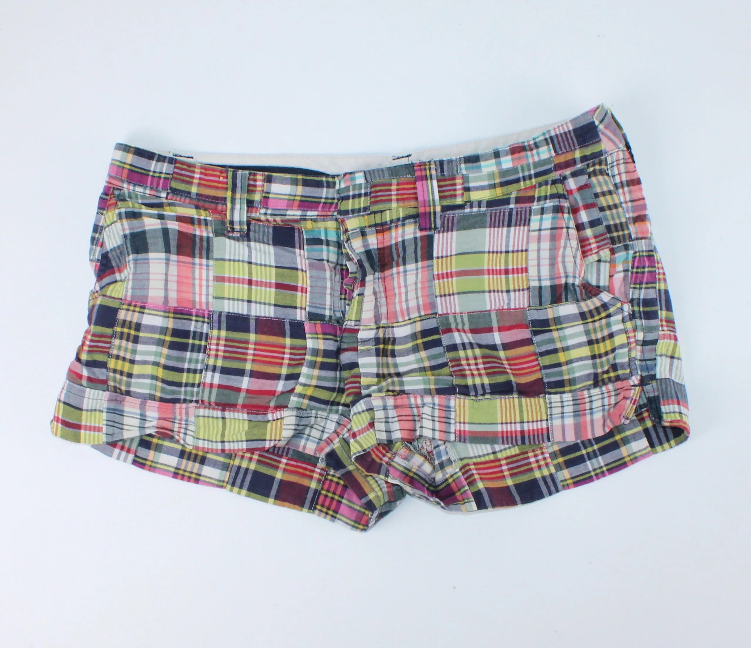 AMERICAN EAGLE PLAID SHORTS LADIES SIZE 6 EUC