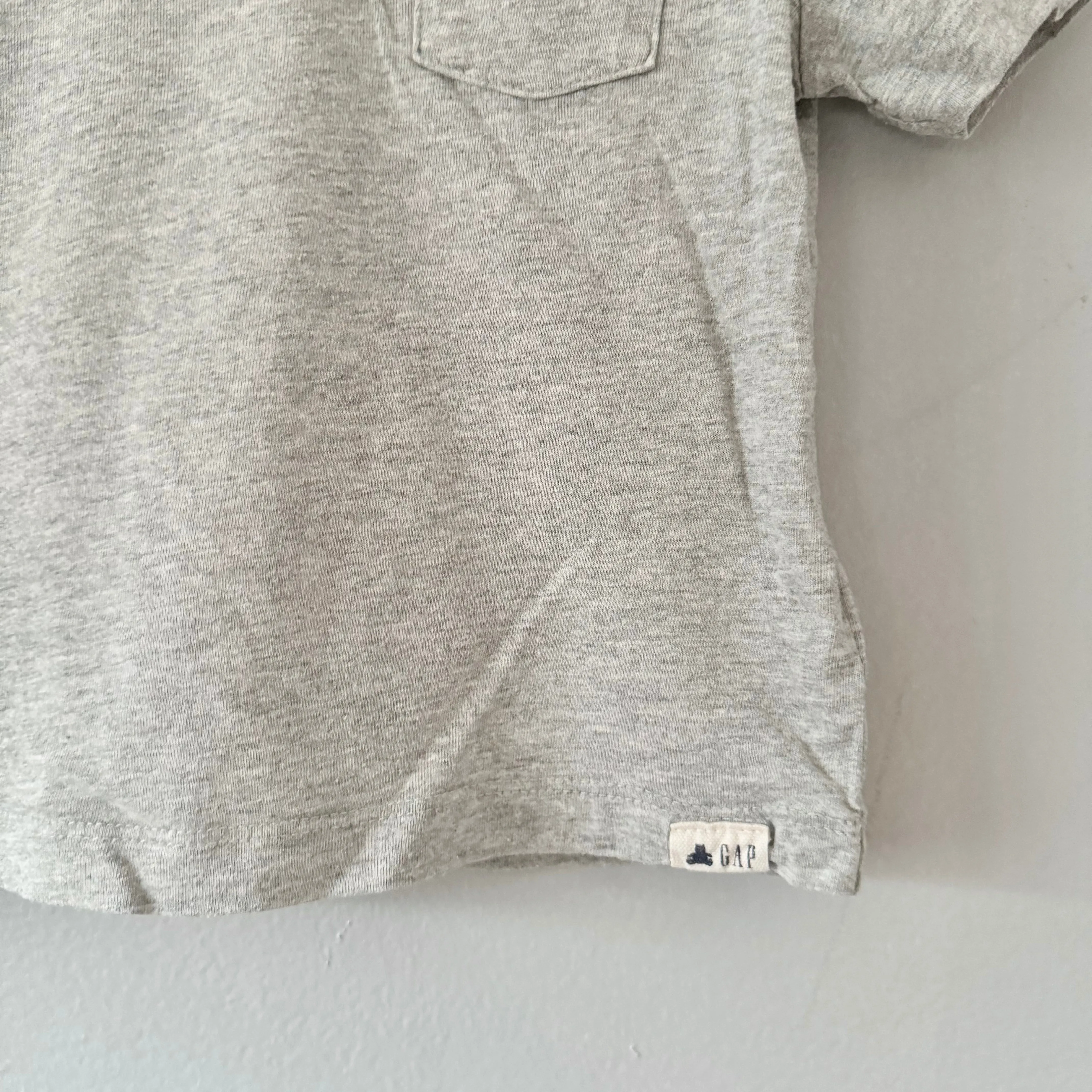 Gap / Light grey T-shirt / 18-24M